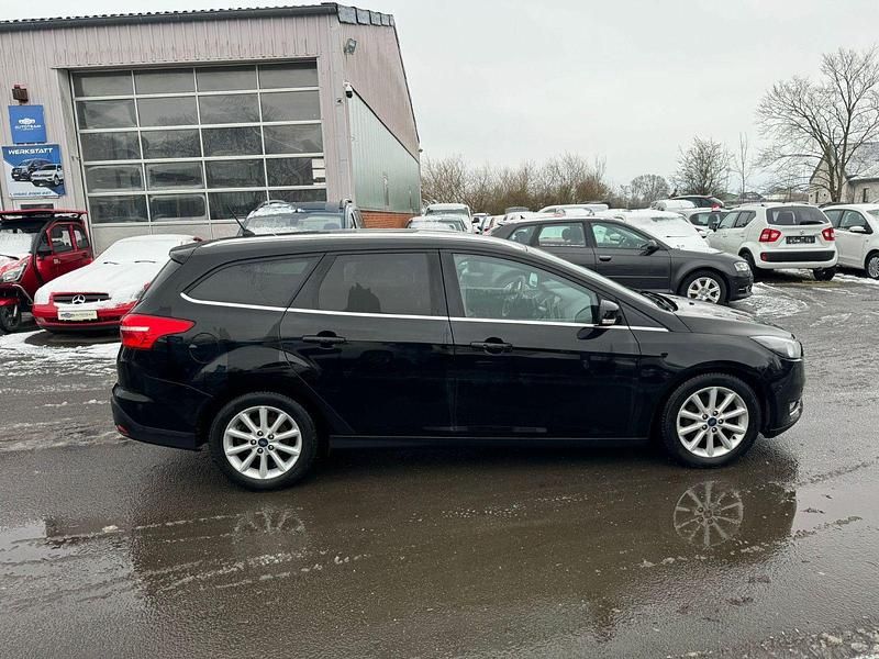 Gebraucht Ford Focus Titanium 120 PS (88 kW) 2018 Schwarz Kombi