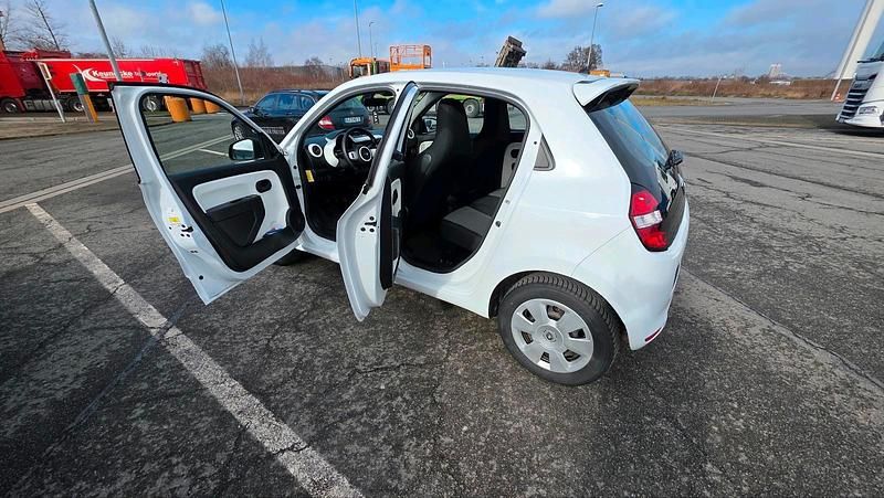Gebraucht Renault Twingo 69 PS (50 kW) 2016 Weiß Kleinwagen