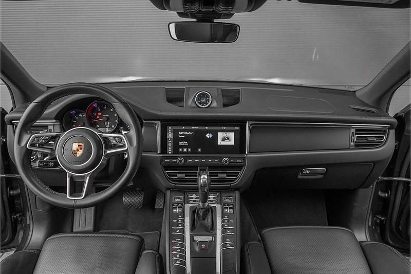 Gebraucht Porsche Macan 245 PS (180 kW) 2019 Grau SUV