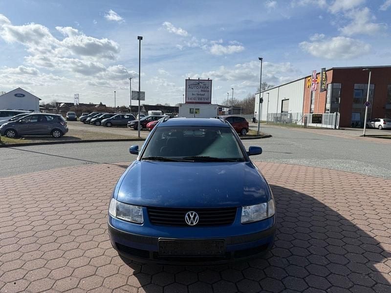 Gebraucht VW Passat 101 PS (74 kW) 1999 Blau Kombi