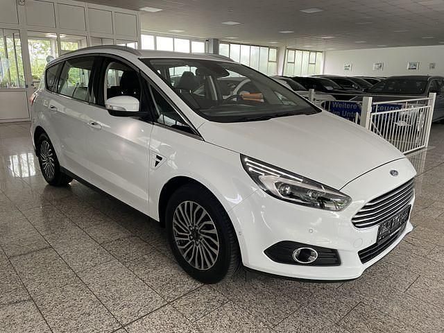 Gebraucht Ford S-MAX Titanium 190 PS (139 kW) 2020 Weiß Van / Kleinbus