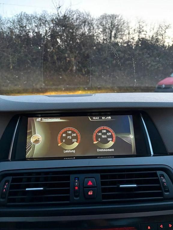 Gebraucht BMW 530 258 PS (189 kW) 2014 Weiß Limousine