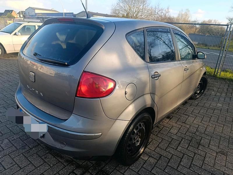 Gebraucht Seat Altea 125 PS (91 kW) 2009 Grau Kleinwagen
