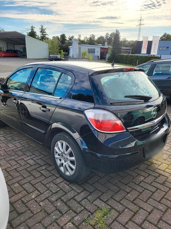 Schwarz Gebraucht 2005 Opel Astra Kleinwagen | 1.400 € (Guter Preis) - Bild 1/4