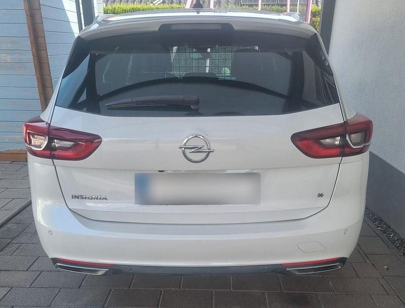 Gebraucht Opel Insignia 209 PS (153 kW) 2019 Weiß Kombi