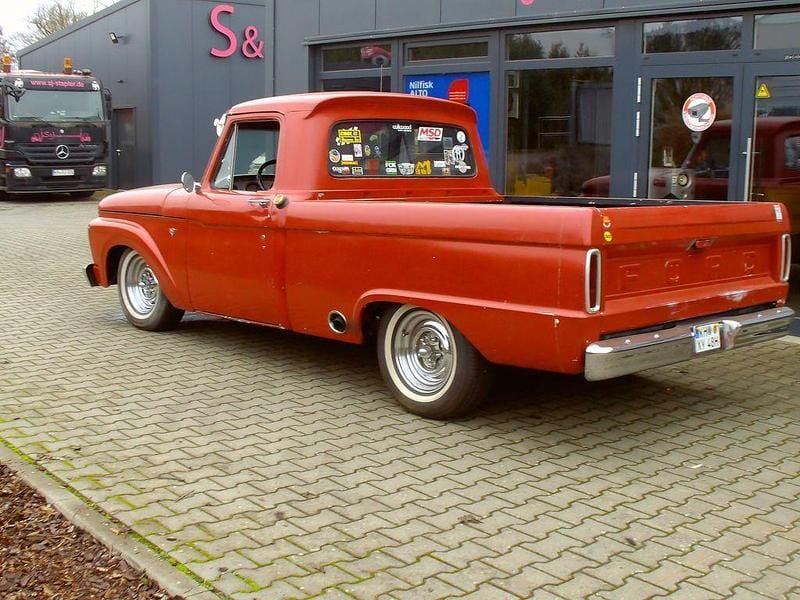 Gebraucht Ford F100 250 PS (183 kW) 1960 Rot Pickup