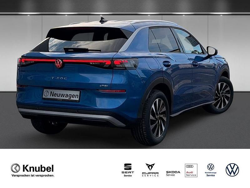 Neu VW T-Roc Style 150 PS (110 kW) 2026 Blau SUV