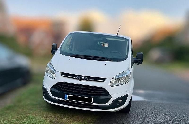Weiß Gebraucht 2016 Ford Transit Custom Limousine | 6.800 € (Fairer Preis) - Bild 1/4