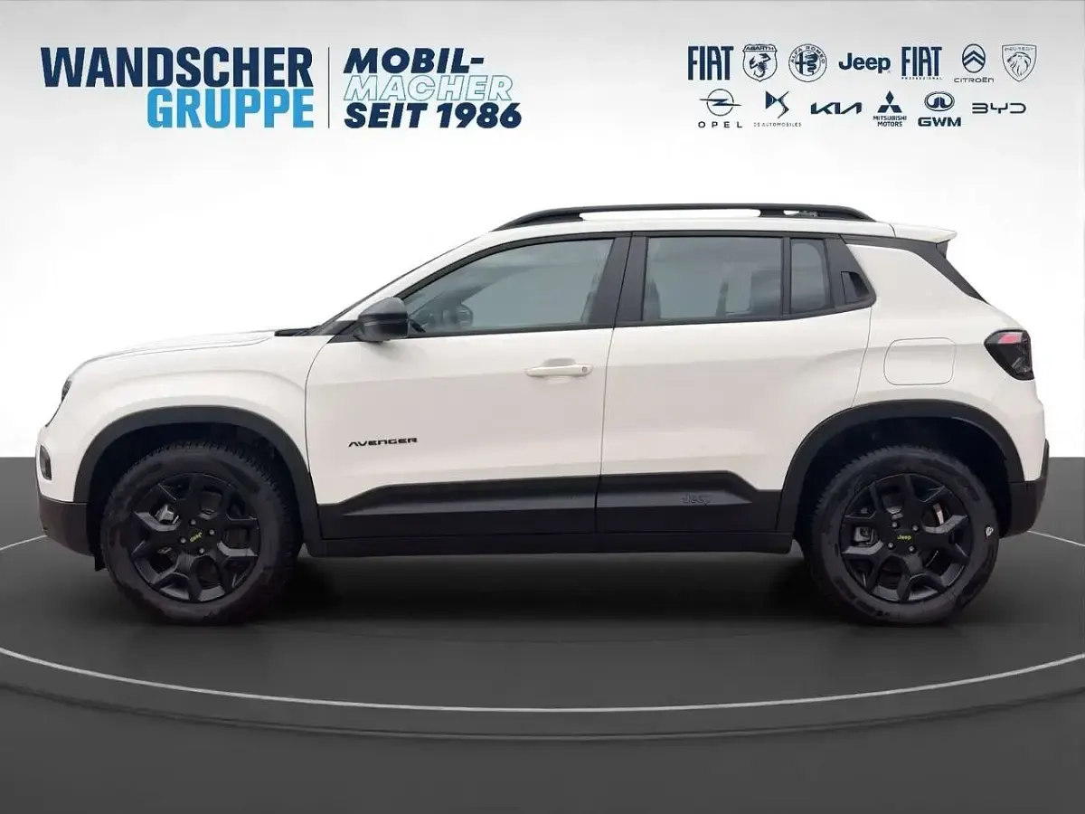 Gebraucht Jeep Avenger 145 PS (106 kW) 2025 Weißschwarz SUV