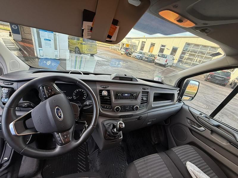 Gebraucht Ford Transit Custom 105 PS (77 kW) 2022 Schwarz Van / Kleinbus