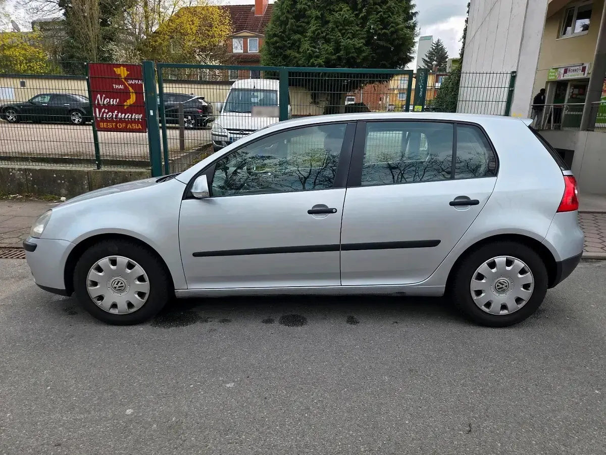 Brugt VW Golf V 90 HK (66 kW) 2004 Sølv Hatchback