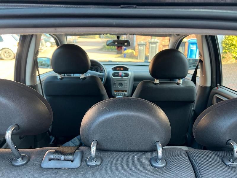 Gebraucht Opel Corsa 75 PS (55 kW) 2004 Schwarz Kleinwagen