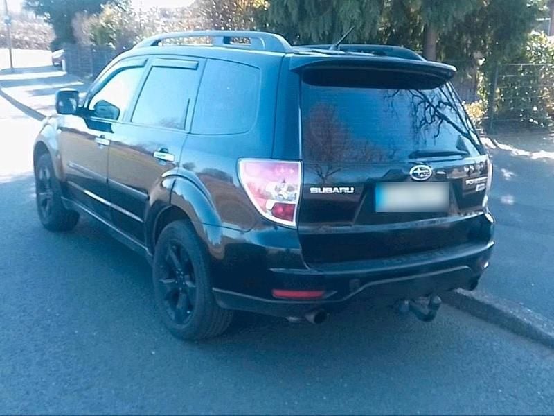 Gebraucht Subaru Forester 147 PS (108 kW) 2010 Schwarz SUV