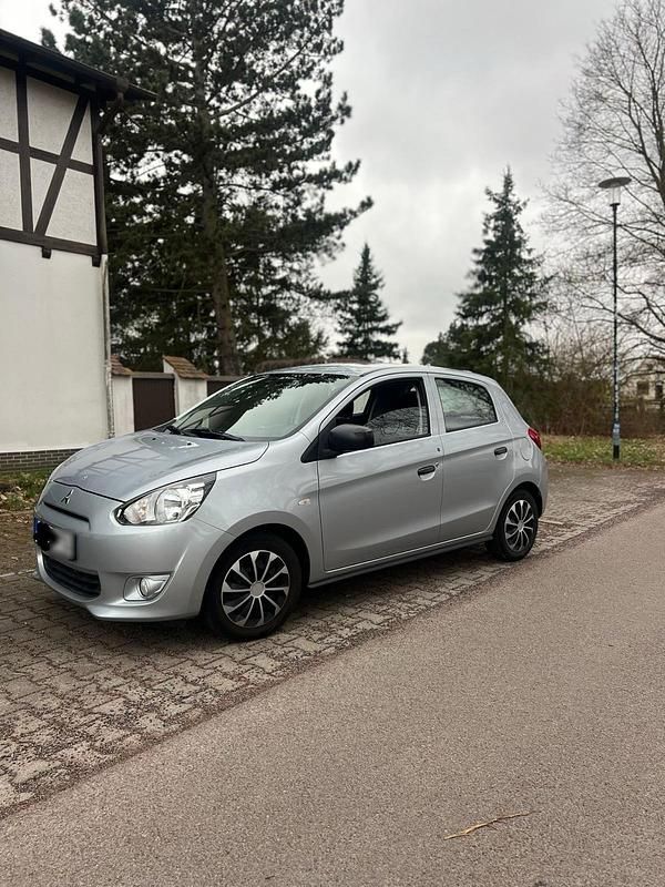 Gebraucht Mitsubishi Space Star 70 PS (51 kW) 2015 Kleinwagen