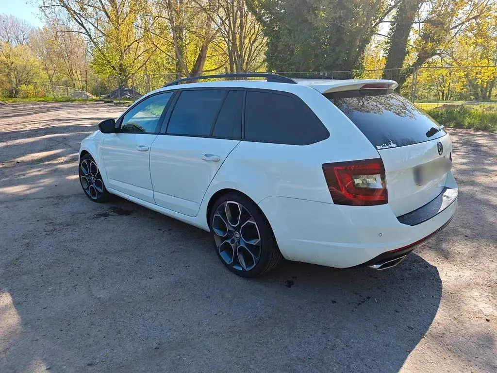 Gebraucht Skoda Octavia RS 230 PS (169 kW) 2017 Weiß Kombi