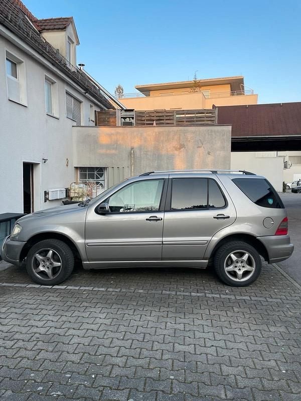 Gebraucht Mercedes ML350 235 PS (172 kW) 2004 Beige SUV