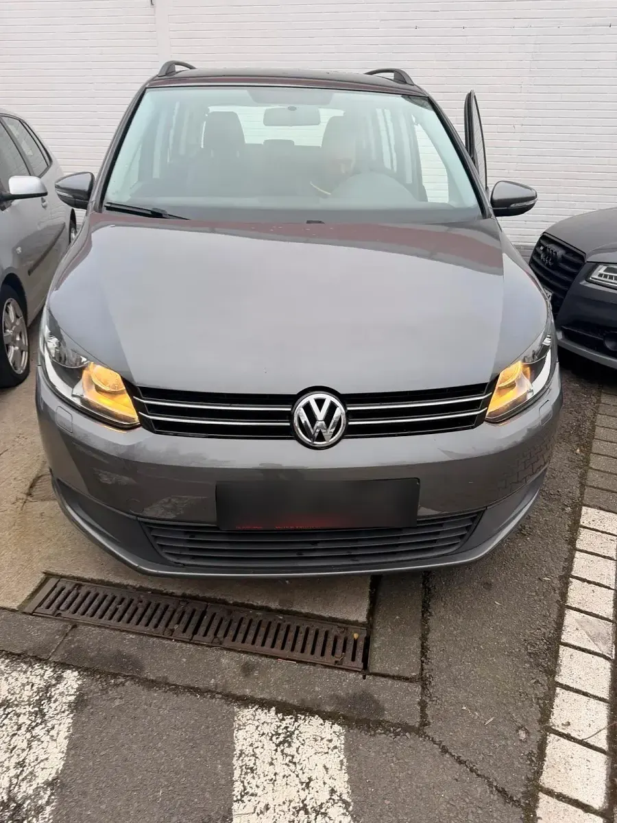 Gebraucht VW Touran 105 PS (77 kW) 2012 Grau Van / Kleinbus