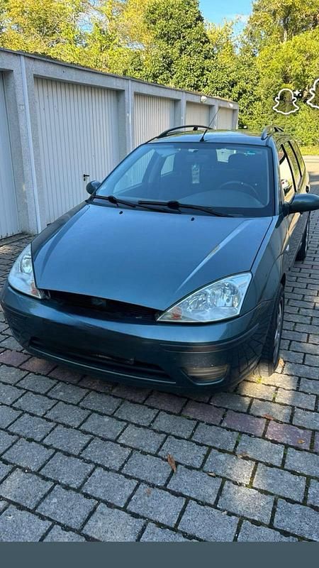 Grün Gebraucht 2003 Ford Focus Kombi | 300 € (Superpreis) - Bild 1/4