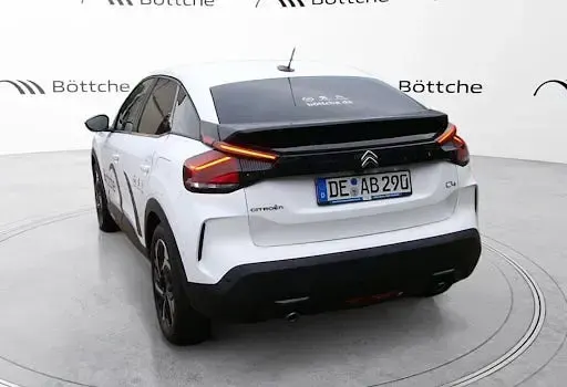 Gebraucht Citroën C4 Feel 131 PS (96 kW) 2021 Lack weiss banquise/typ aussen Limousine