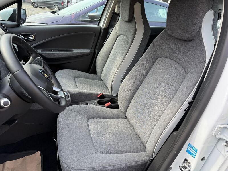 Gebraucht Renault Zoe Experience 50 kW (69 PS) 2020 Weiß Kleinwagen
