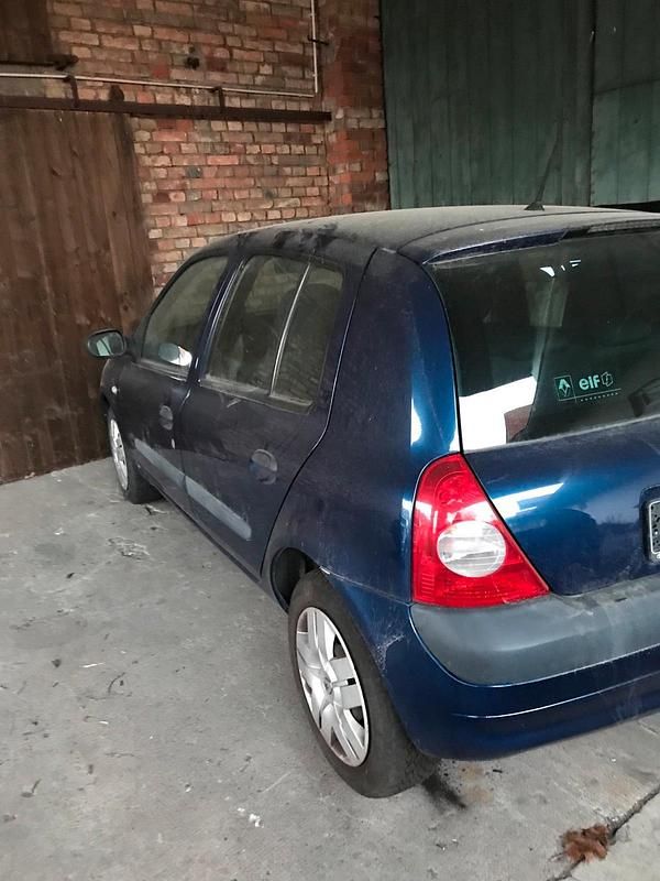 Gebraucht Renault Clio II 75 PS (55 kW) 2003 Blau Kleinwagen