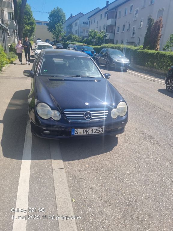 Blau Gebraucht 2003 Mercedes C200 Avantgarde | 2.165 € (Fairer Preis) - Bild 1/4