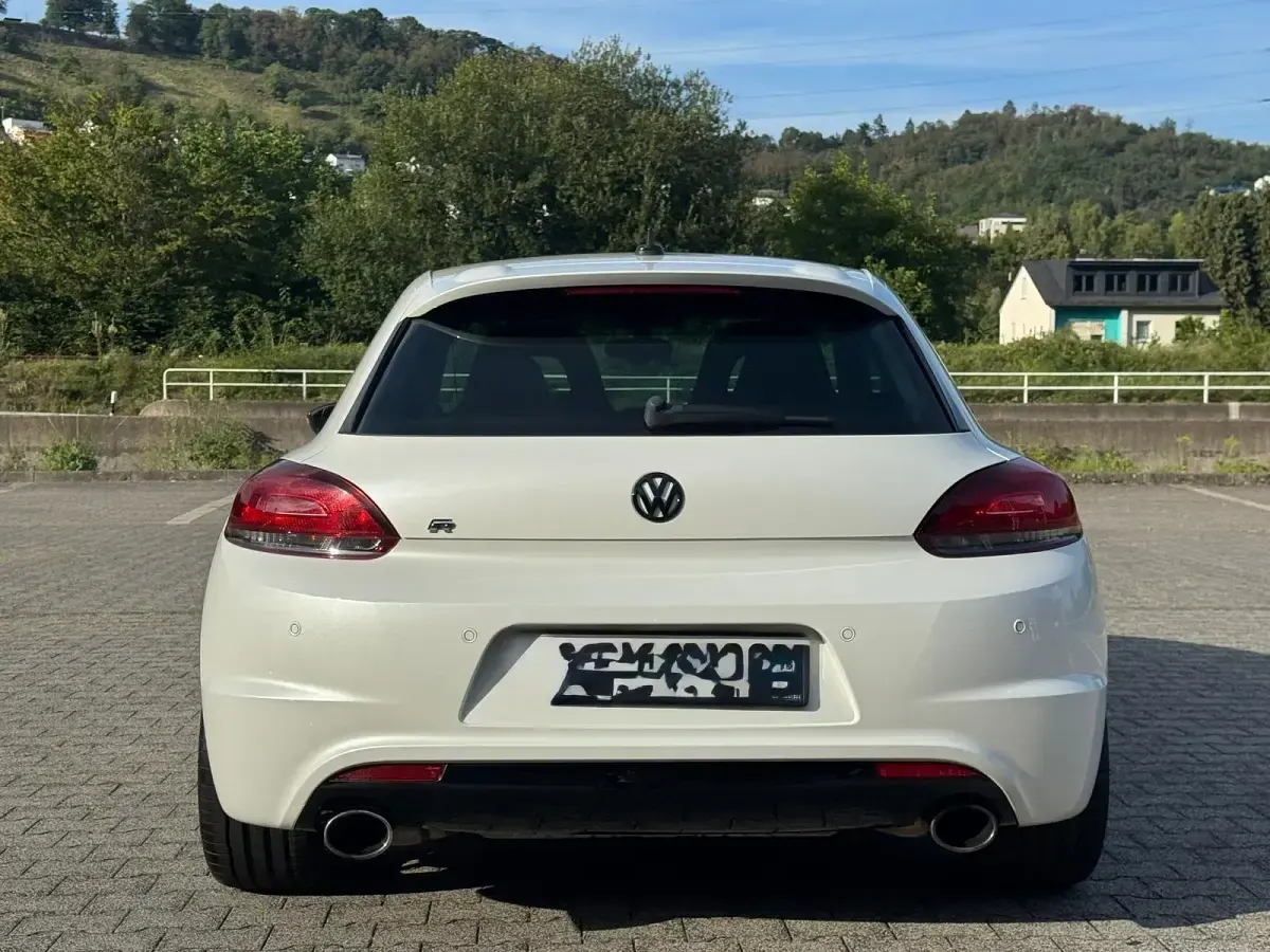 Gebraucht VW Scirocco R 265 PS (194 kW) 2013 Weiß Coupé
