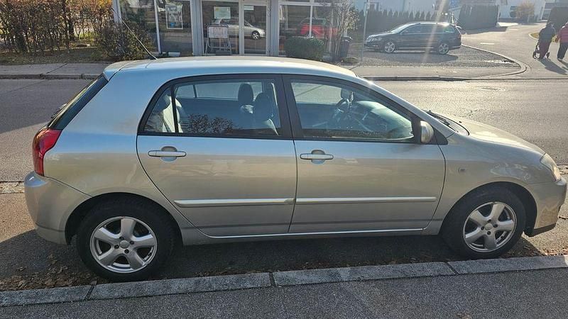 Gebraucht Toyota Corolla Executive 110 PS (80 kW) 2005 Silber Limousine