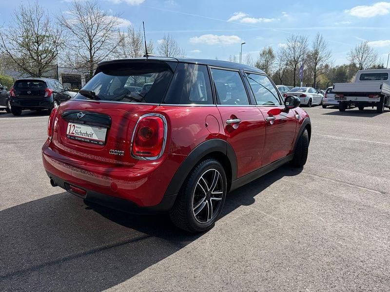 Second-hand Mini Cooper 136 CP (100 kW) 2017 Roșu Hatchback