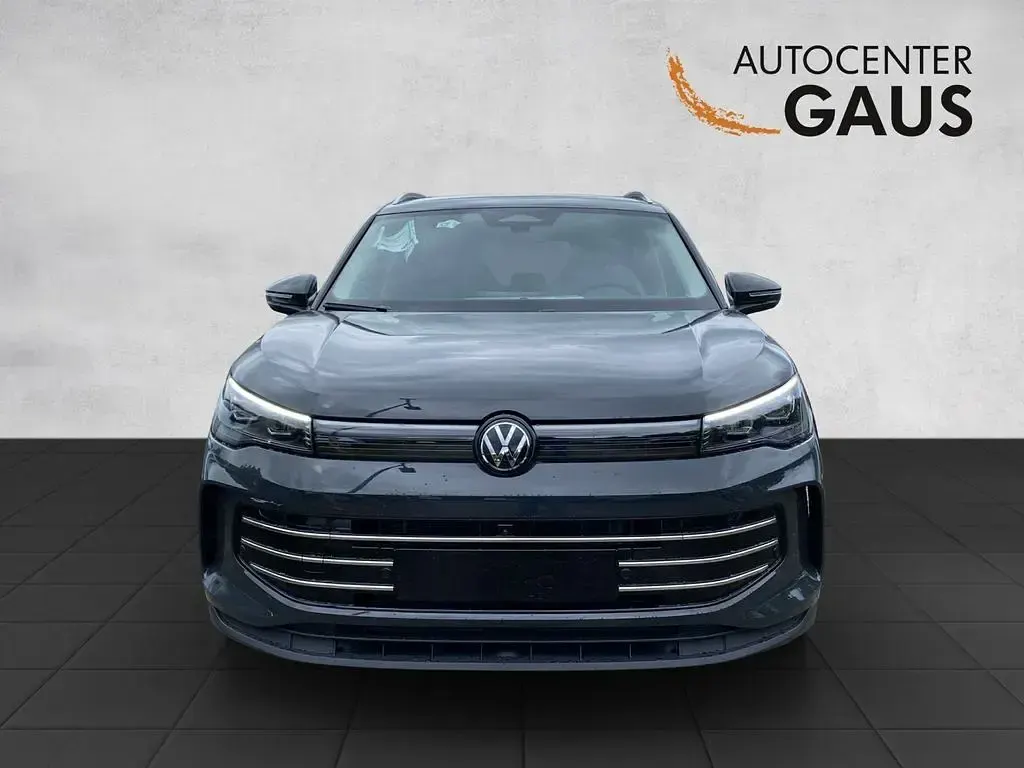 Neu VW Tiguan Elegance 150 PS (110 kW) 2026 Grau SUV