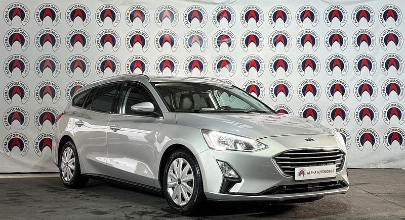 Gebraucht Ford Focus Cool & Connect 120 PS (88 kW) 2019 Grau Limousine