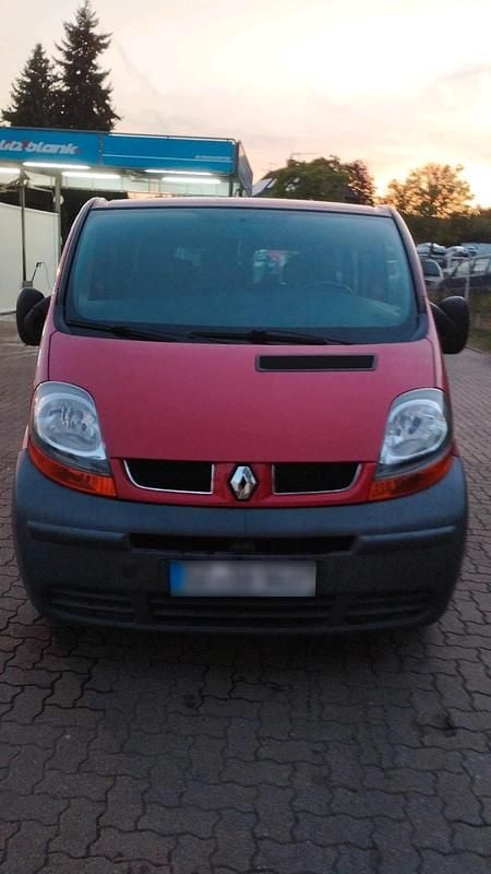 Gebraucht Renault Traffic 2005 Rot Van / Kleinbus