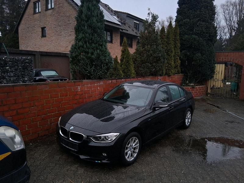 Gebraucht BMW 320 184 PS (135 kW) 2013 Schwarz Limousine