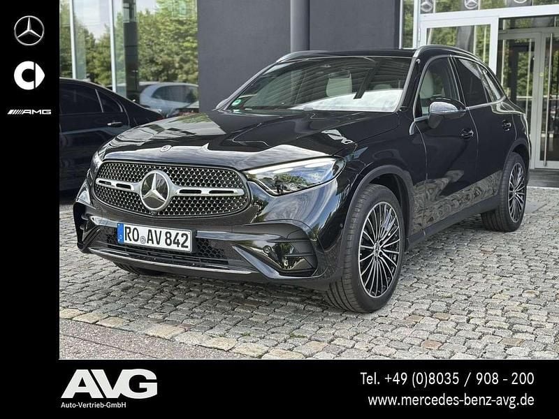 Lack obsidianschwarz Gebraucht 2025 Mercedes GLC220 AMG SUV | 62.800 € (Guter Preis) - Bild 1/4