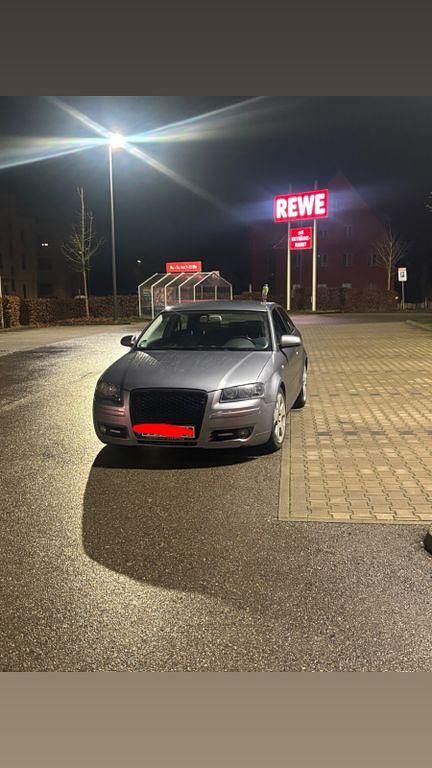 Grau Gebraucht 2006 Audi A3 Ambiente Limousine | 2.500 € (Fairer Preis) - Bild 1/4