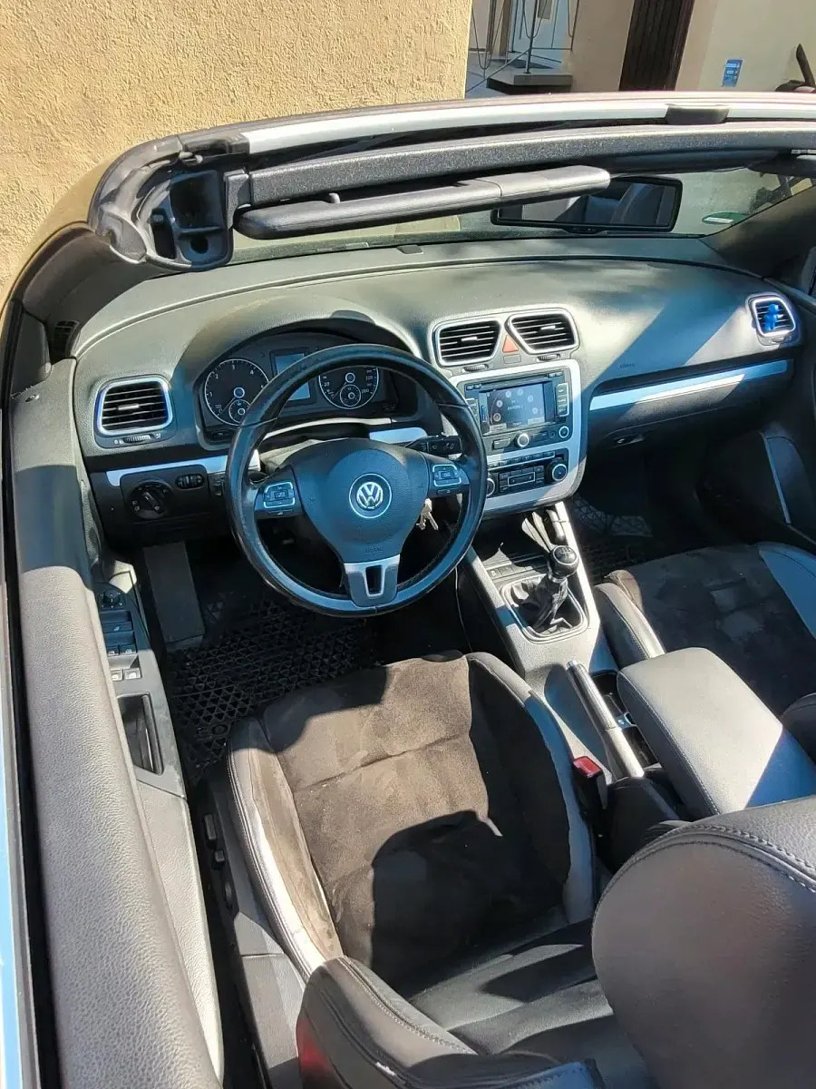 Gebraucht VW Eos 140 PS (102 kW) 2012 Schwarz Cabrio
