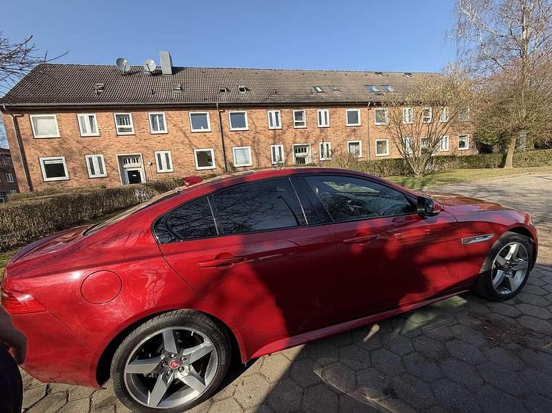 Gebraucht Jaguar XE R-Sport 179 PS (131 kW) 2016 Limousine