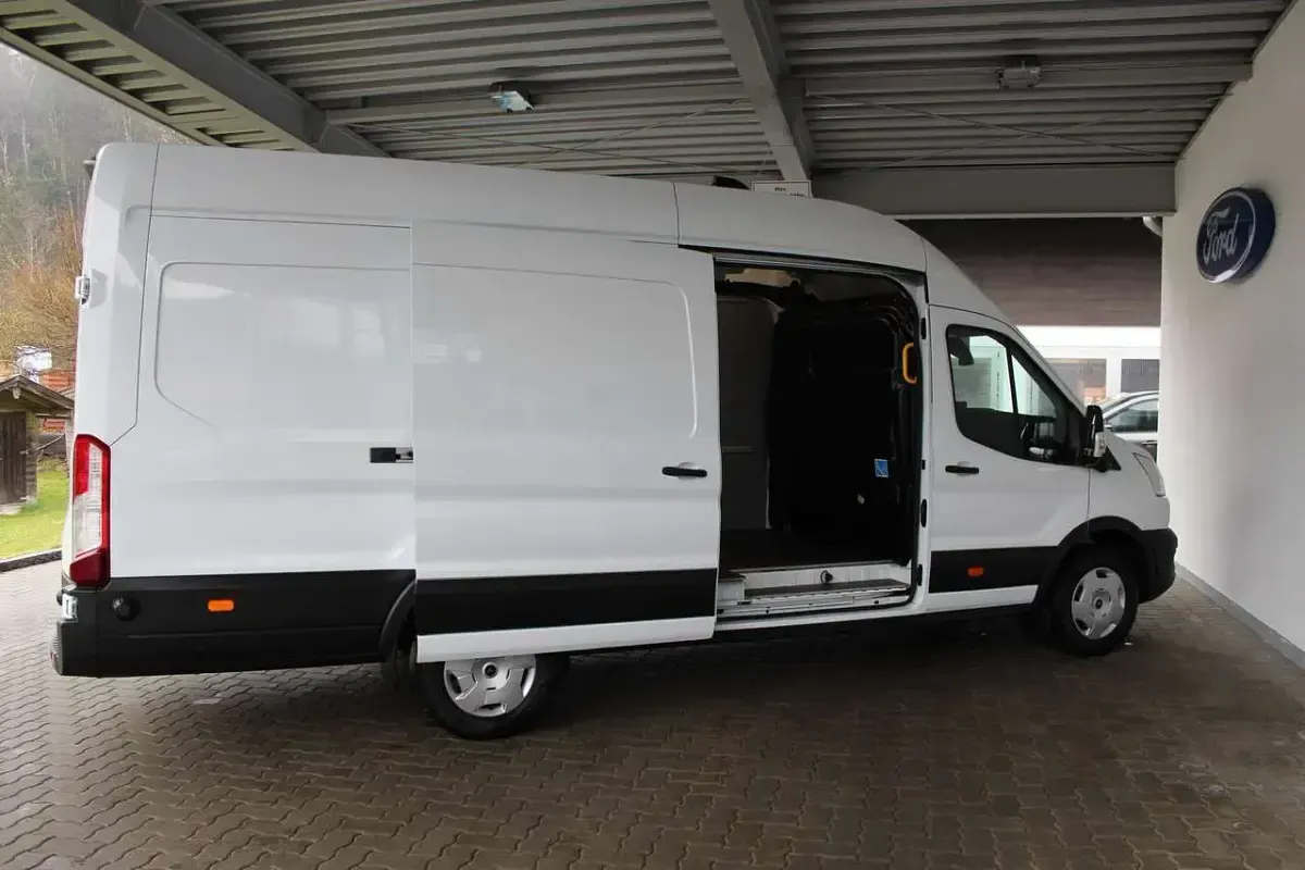 Gebraucht Ford Transit 131 PS (96 kW) 2025 Frostweiß Van