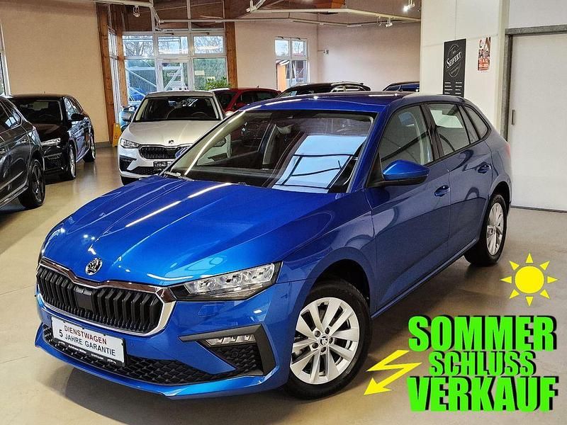 Raceblaumetallic Gebraucht 2024 Skoda Scala Selection Kleinwagen | 21.490 € (Fairer Preis) - Bild 1/4