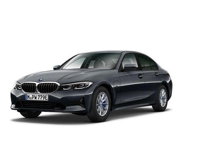Grau Gebraucht 2022 BMW 330e M Sport Limousine | 31.930 € (Superpreis) - Bild 1/4