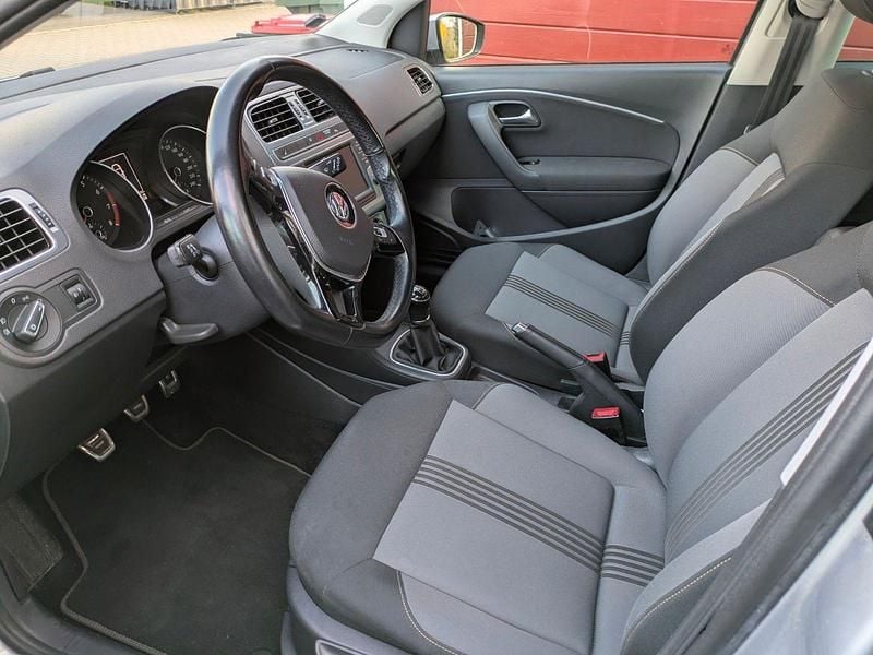 Gebraucht VW Polo Allstar 60 PS (44 kW) 2016 Silber Kleinwagen