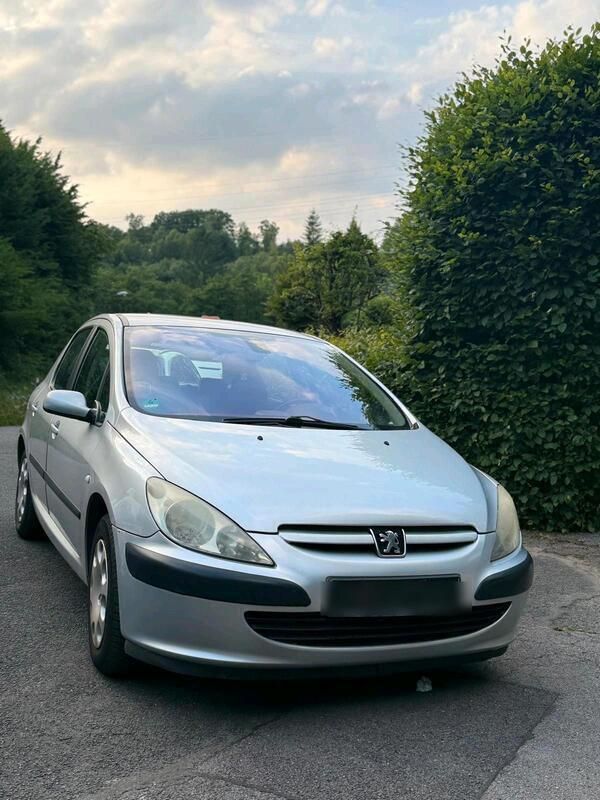 Silber Gebraucht 2003 Peugeot 307 Limousine | 1.150 € (Guter Preis) - Bild 1/4