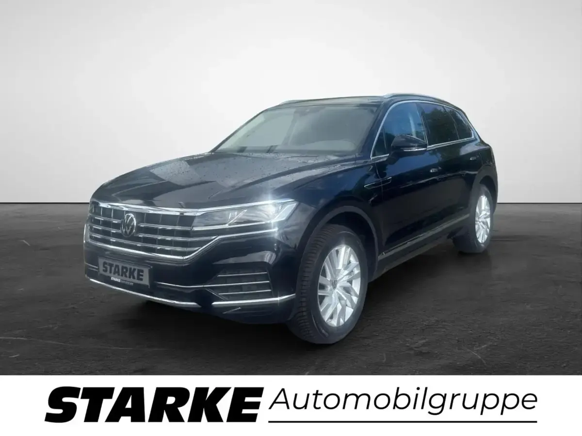 Gebraucht VW Touareg Atmosphere 231 PS (169 kW) 2022 Schwarz (deep black perleffekt) SUV
