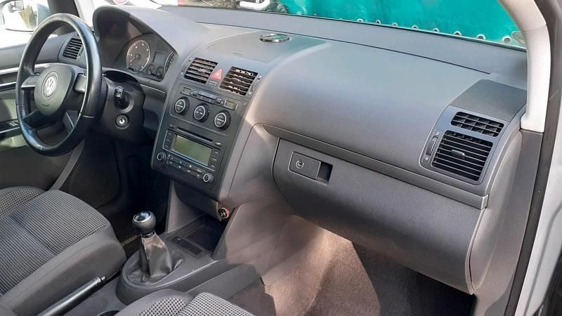 Gebraucht VW Touran 140 PS (102 kW) 2004 Silber Van / Kleinbus