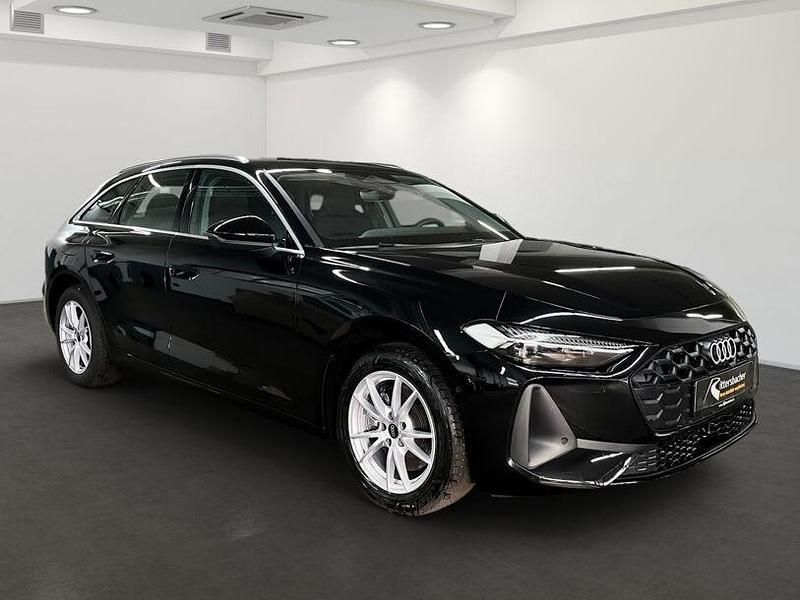 Gebraucht Audi A5 Sport 204 PS (150 kW) 2025 Mythosschwarz metallic Kombi