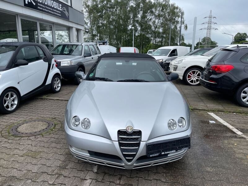 Gebraucht Alfa Romeo Spider 165 PS (121 kW) 2004 Silber Cabrio