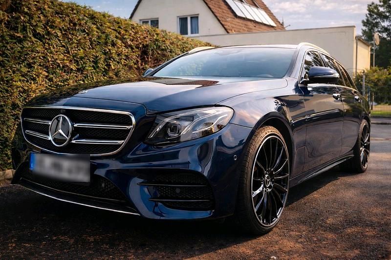 Gebraucht Mercedes 220 AMG 194 PS (142 kW) 2018 Blau Kombi