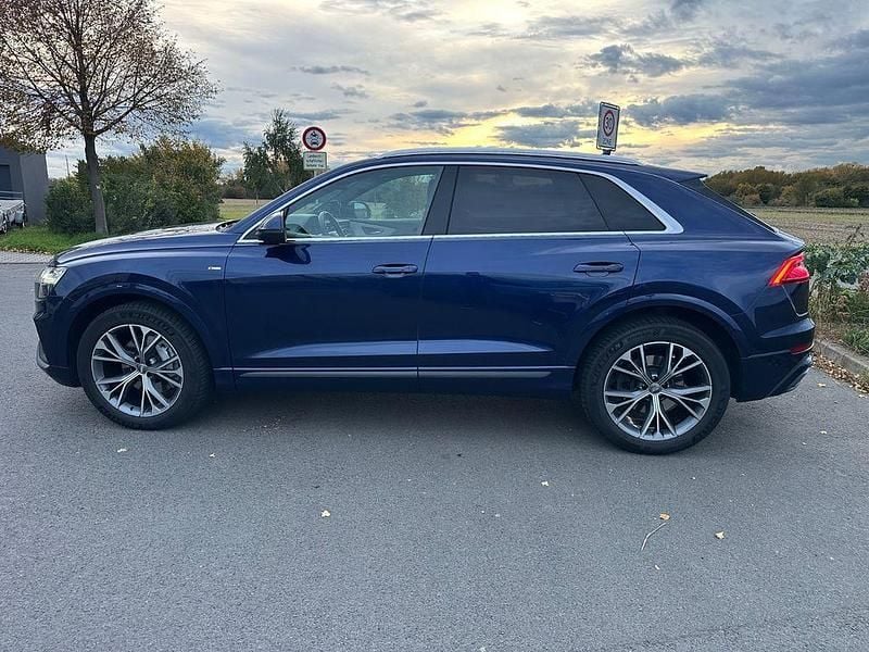 Gebraucht Audi Q8 Ambiente 286 PS (210 kW) 2019 Blau SUV