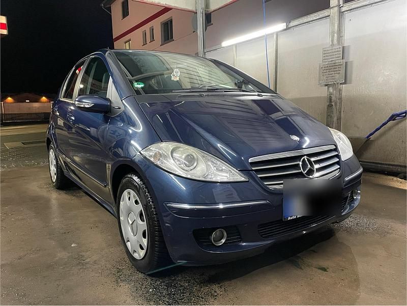 Blau Gebraucht 2005 Mercedes 170 Kombi | 1.000 € (Fairer Preis) - Bild 1/4