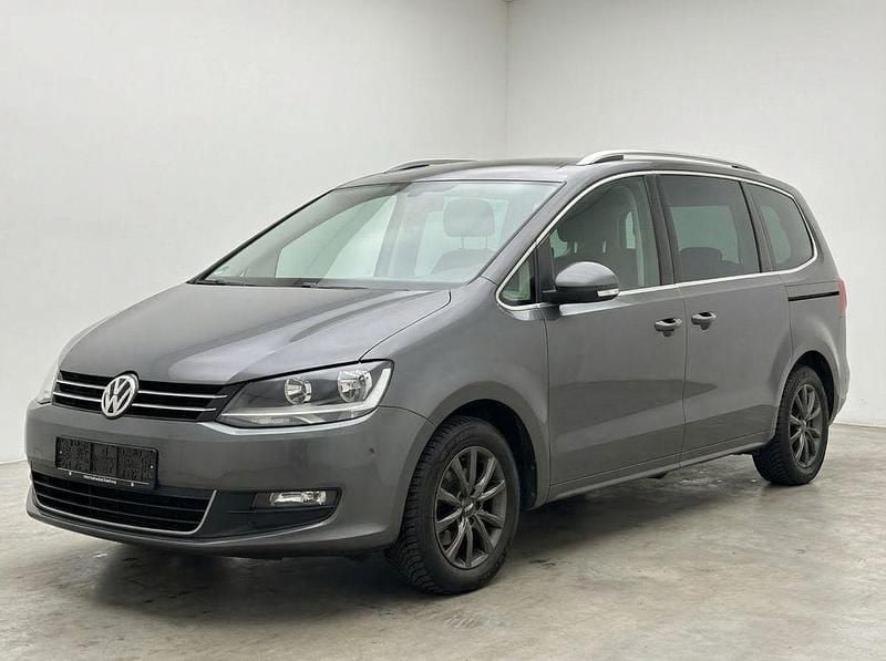 Grau Gebraucht 2016 VW Sharan Allstar Van / Kleinbus | 12.200 € (Guter Preis) - Bild 1/4